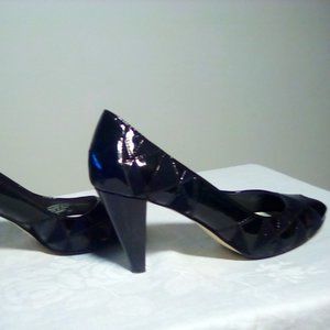Black suede patent leather peep toe shoes, size 6